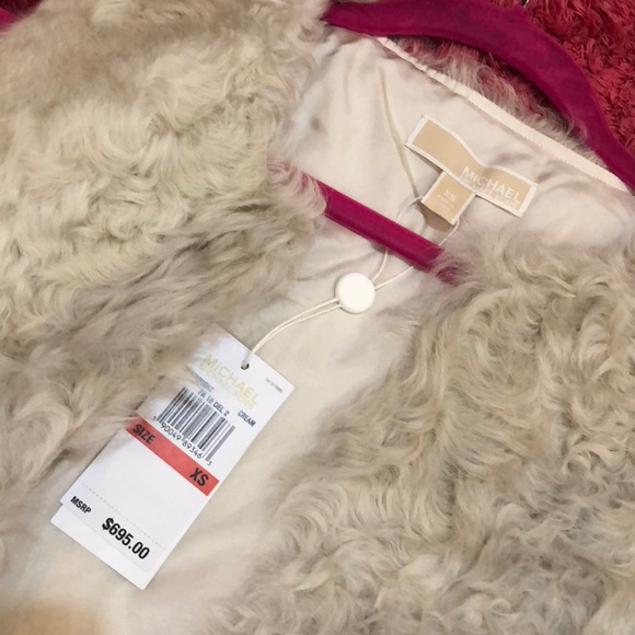 Michael Kors 100% lamb fur vest - Picture 2 of 6